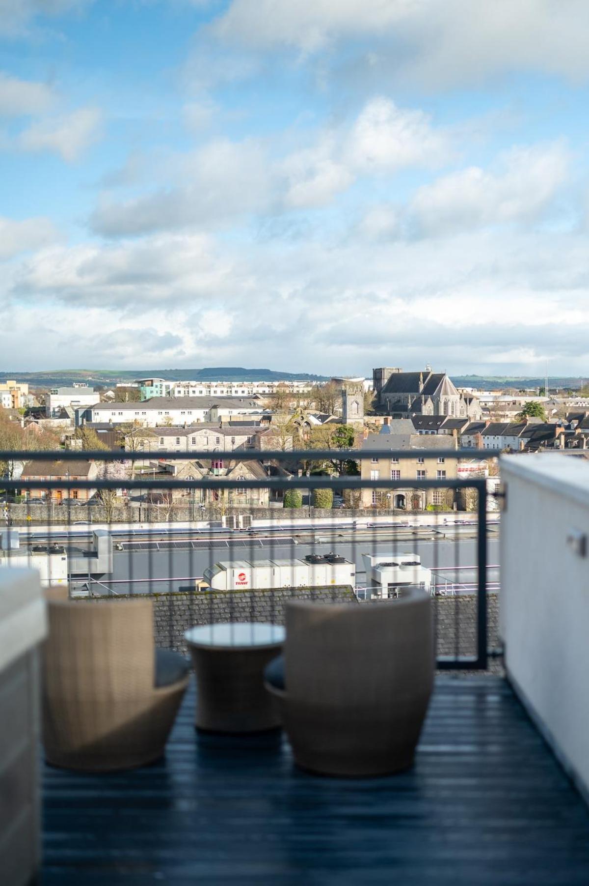 Kilkenny Suites Habitación foto